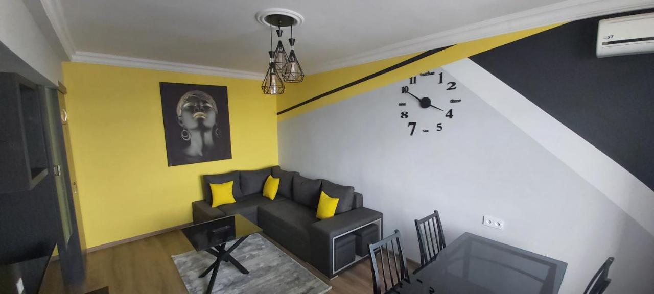 Positive Apartment In Center Of Yerevan City Экстерьер фото
